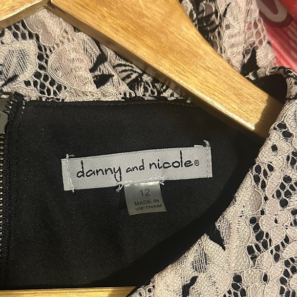 Danny & Nicole Black and Cream Floral Mini Dress - Picture 5 of 8